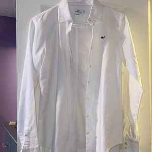 Vineyard Vines white button down shirt